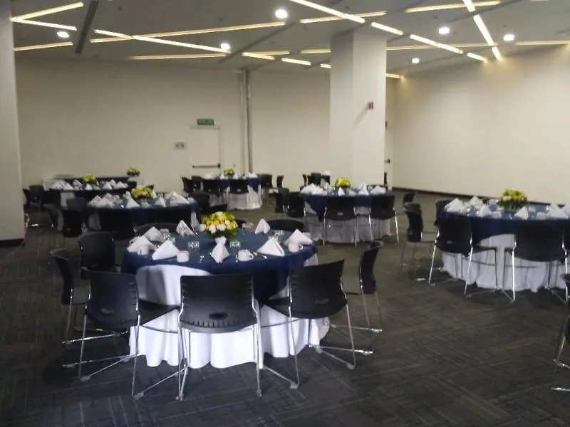 Otel Ramada Encore By Wyndham Queretaro El Salitre